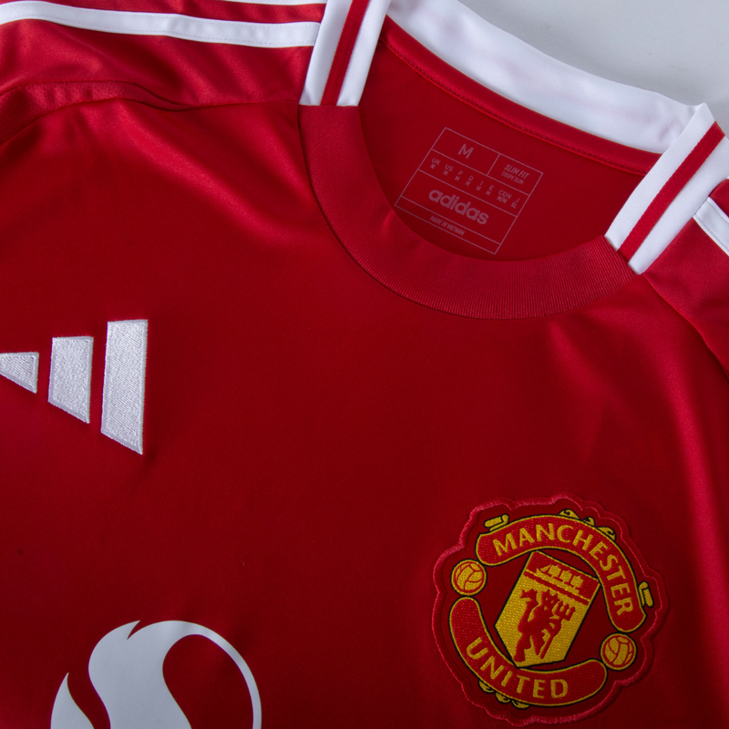 Manchester United home 24/25