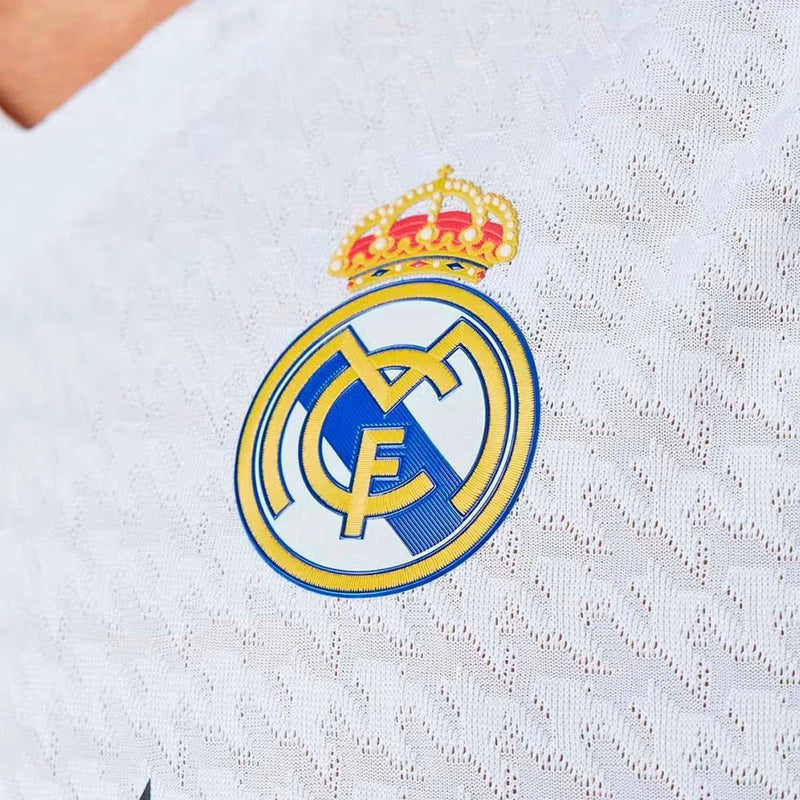 Camiseta Authentic Real Madrid Primera Equipación Blanca 24/25 + 5 REGALOS 🎁