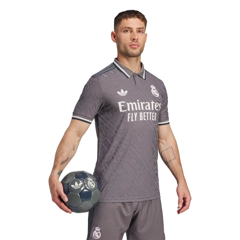 Camiseta Authentic Real Madrid Tercera Equipación 24/25 + 5 REGALOS 🎁